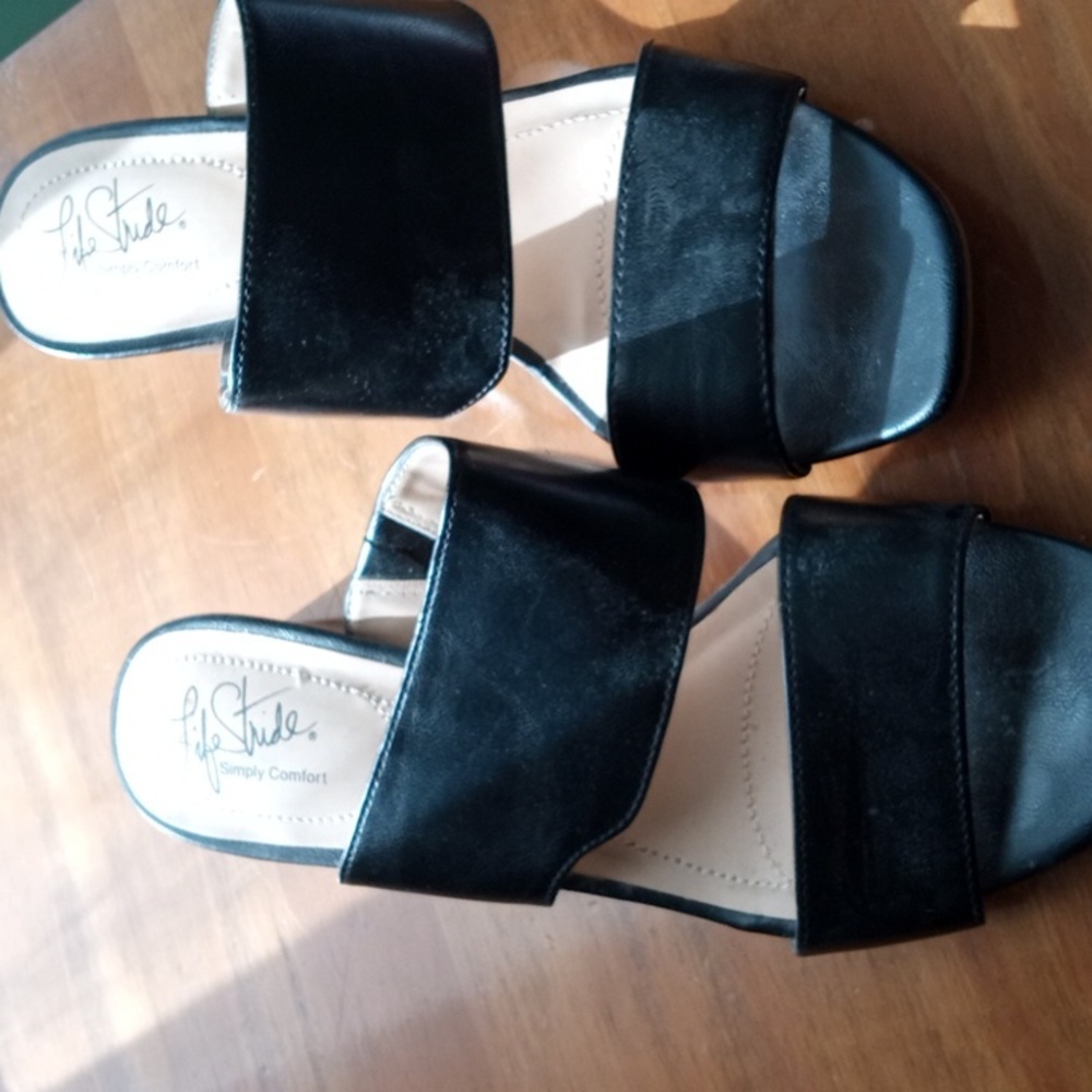 Black sandal